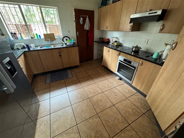 3 Bedroom Townhouse 3 Bedroom Townhouse
