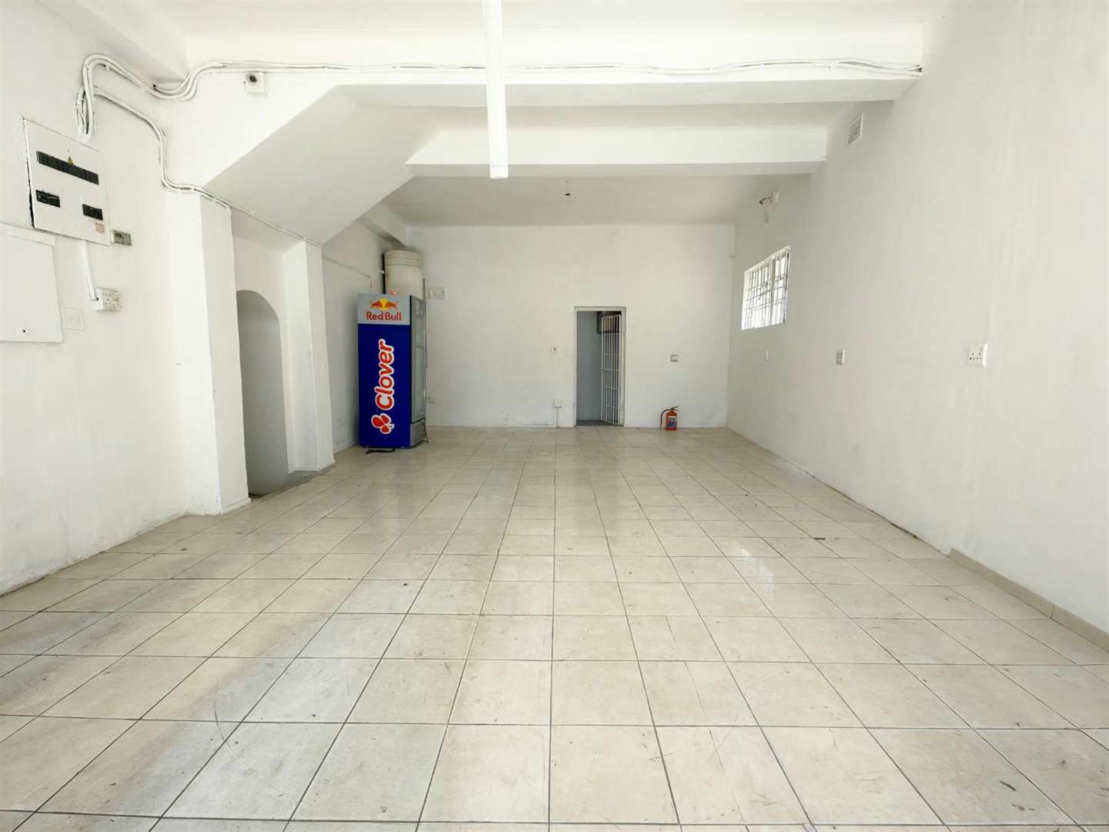 66.7  m² Retail Space in Wynberg photo number 2