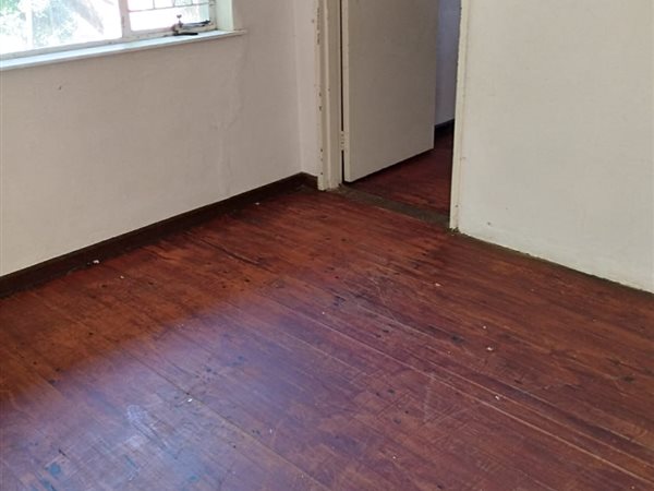 1 Bedroom Flat 1 Bedroom Flat