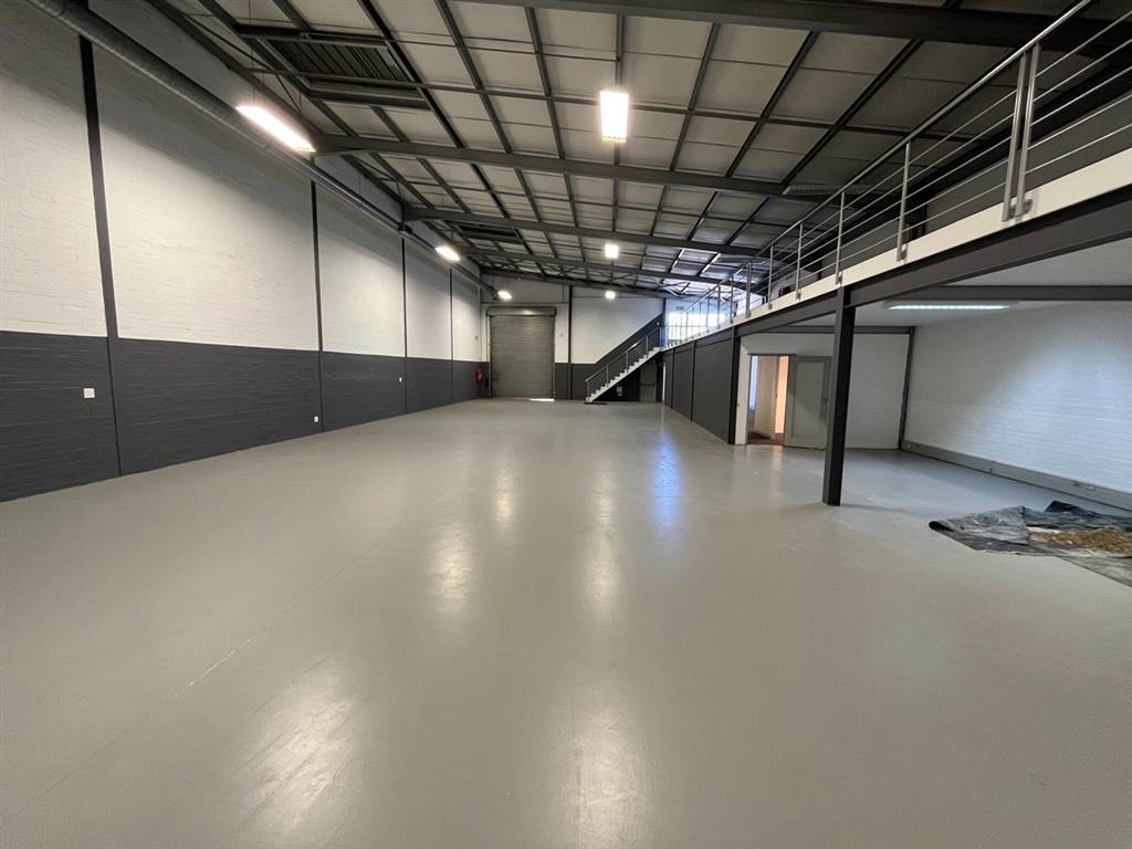 535  m² Commercial space in Brackenfell Industrial photo number 8