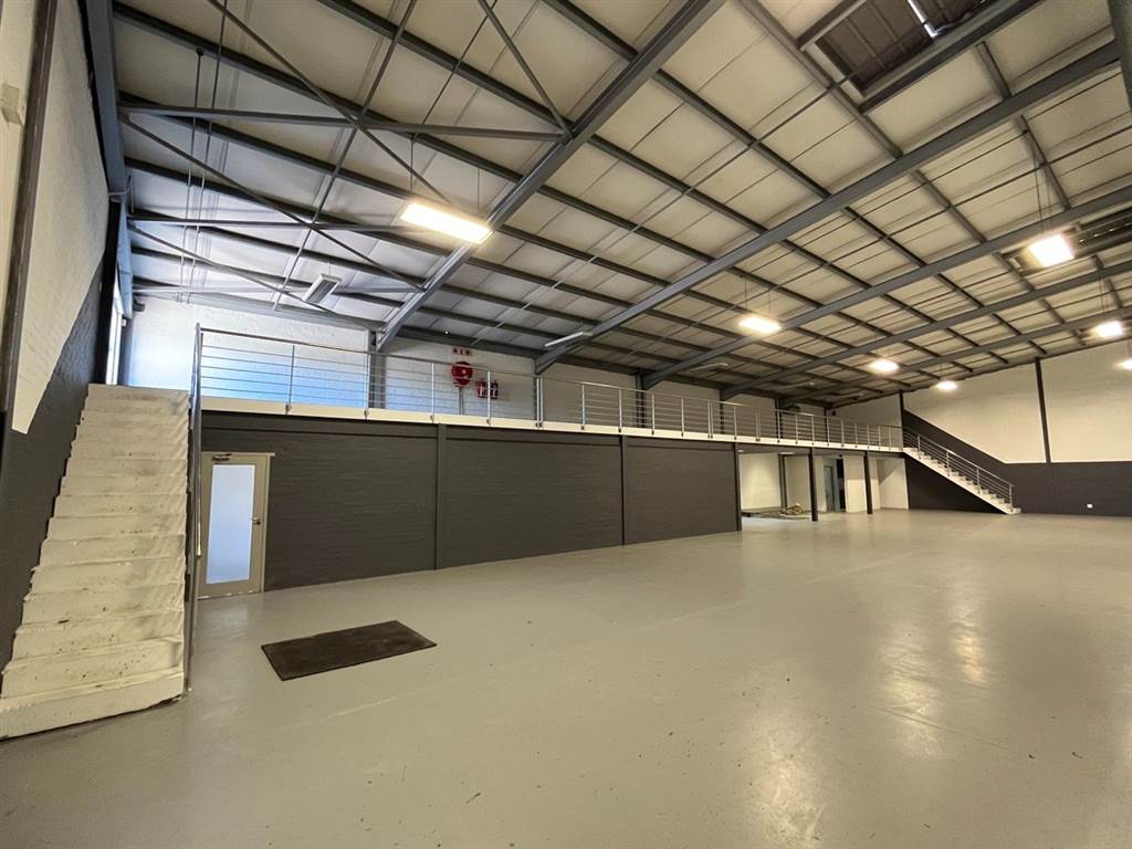 535  m² Commercial space in Brackenfell Industrial photo number 14