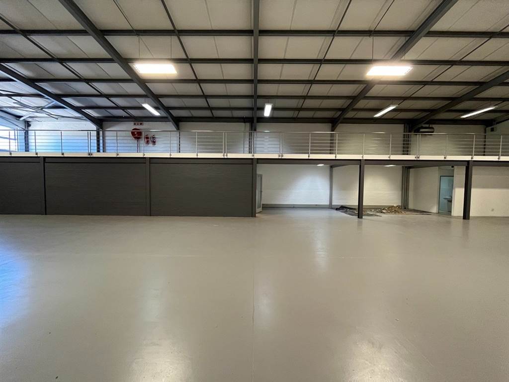 535  m² Commercial space in Brackenfell Industrial photo number 16