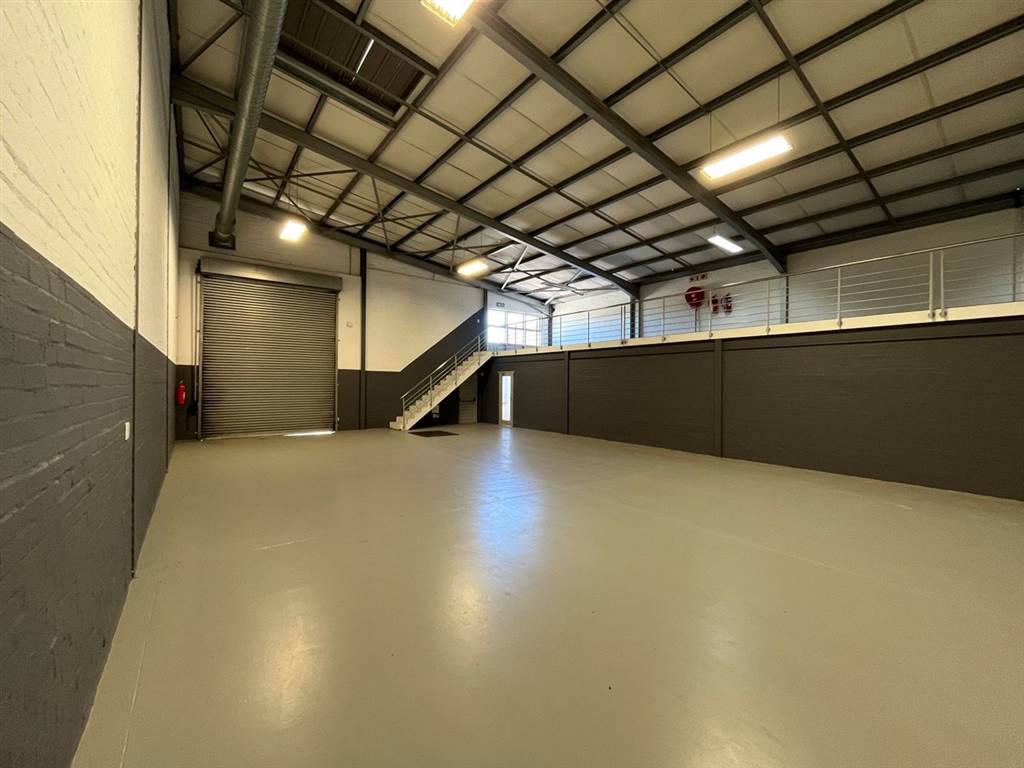 535  m² Commercial space in Brackenfell Industrial photo number 15