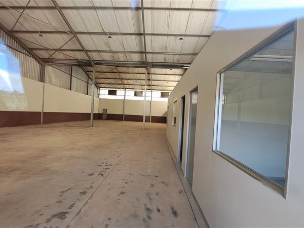 450  m² Commercial space