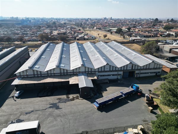 5 750 m² Industrial space 5 750 m² Industrial space