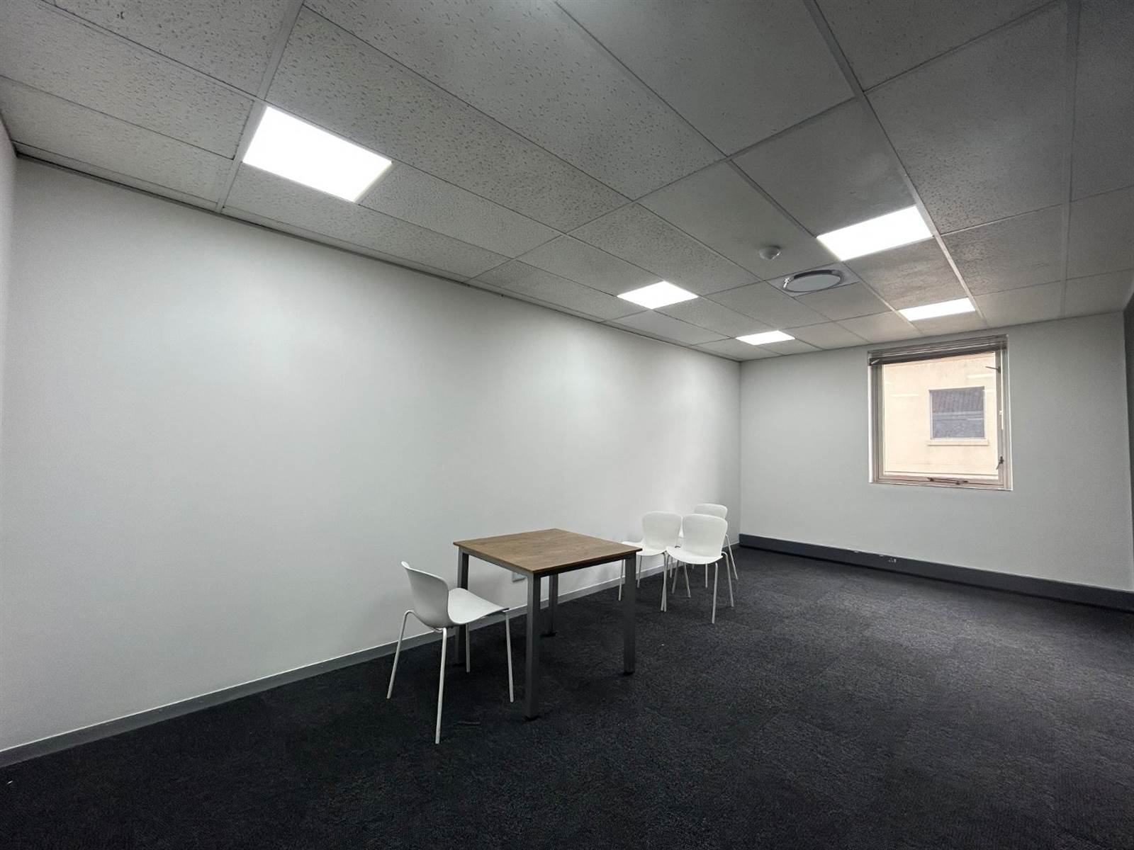 34  m² Office Space in Rosebank photo number 2