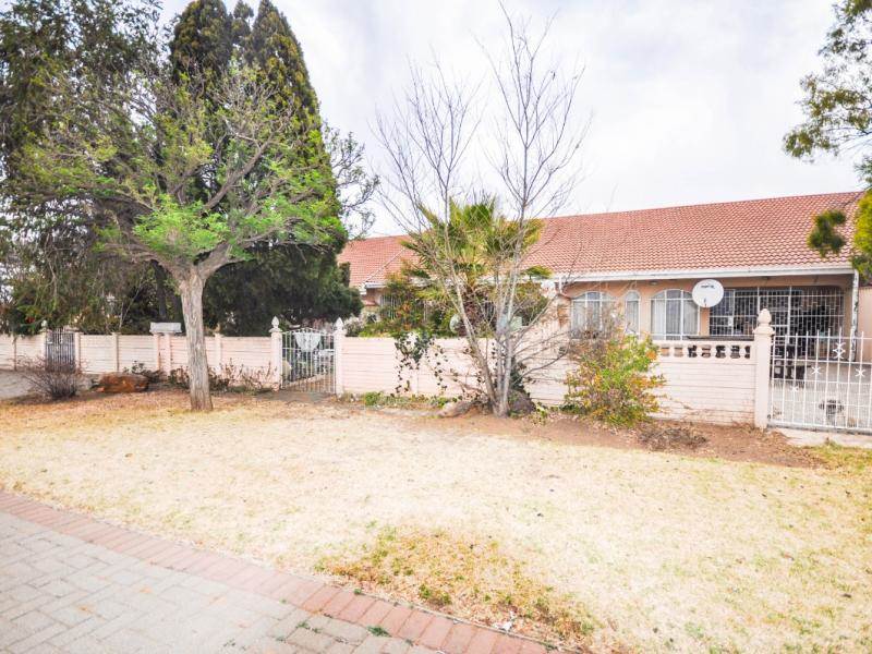 2 Bed Townhouse in Sonlandpark photo number 5