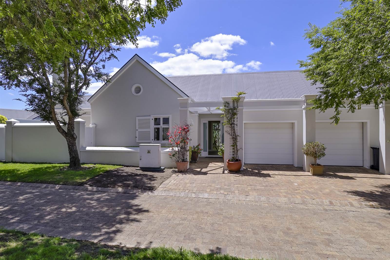 3 Bed House in Steenberg Golf Estate photo number 26