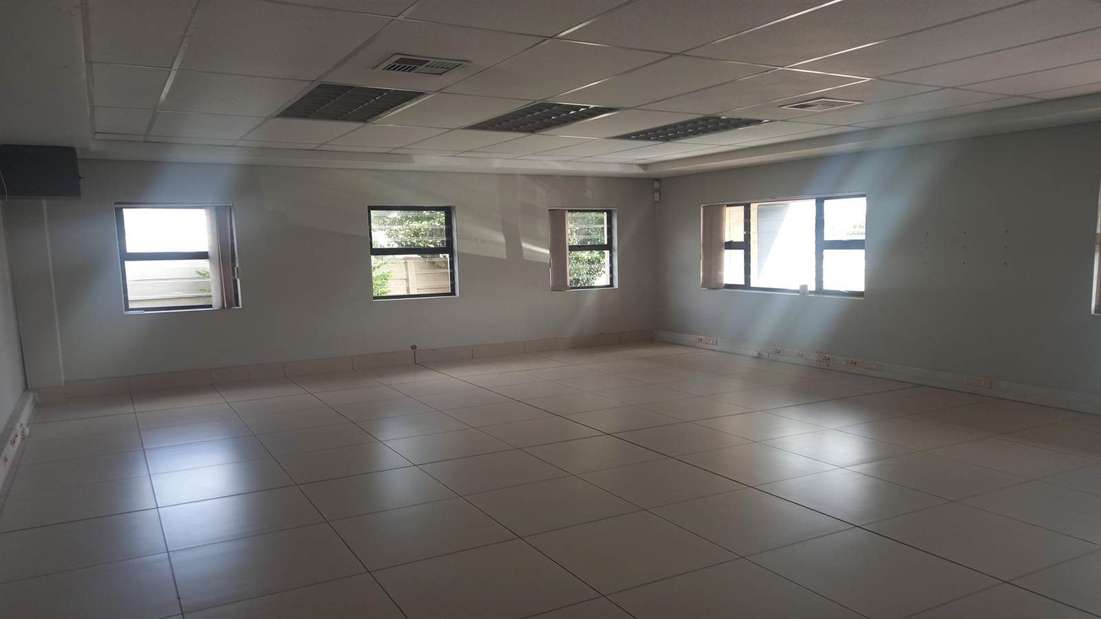 50  m² Office Space in Farrar Park photo number 8