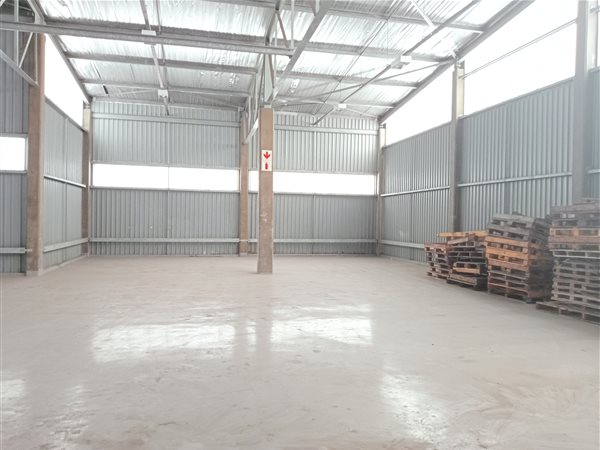 993  m² Industrial space