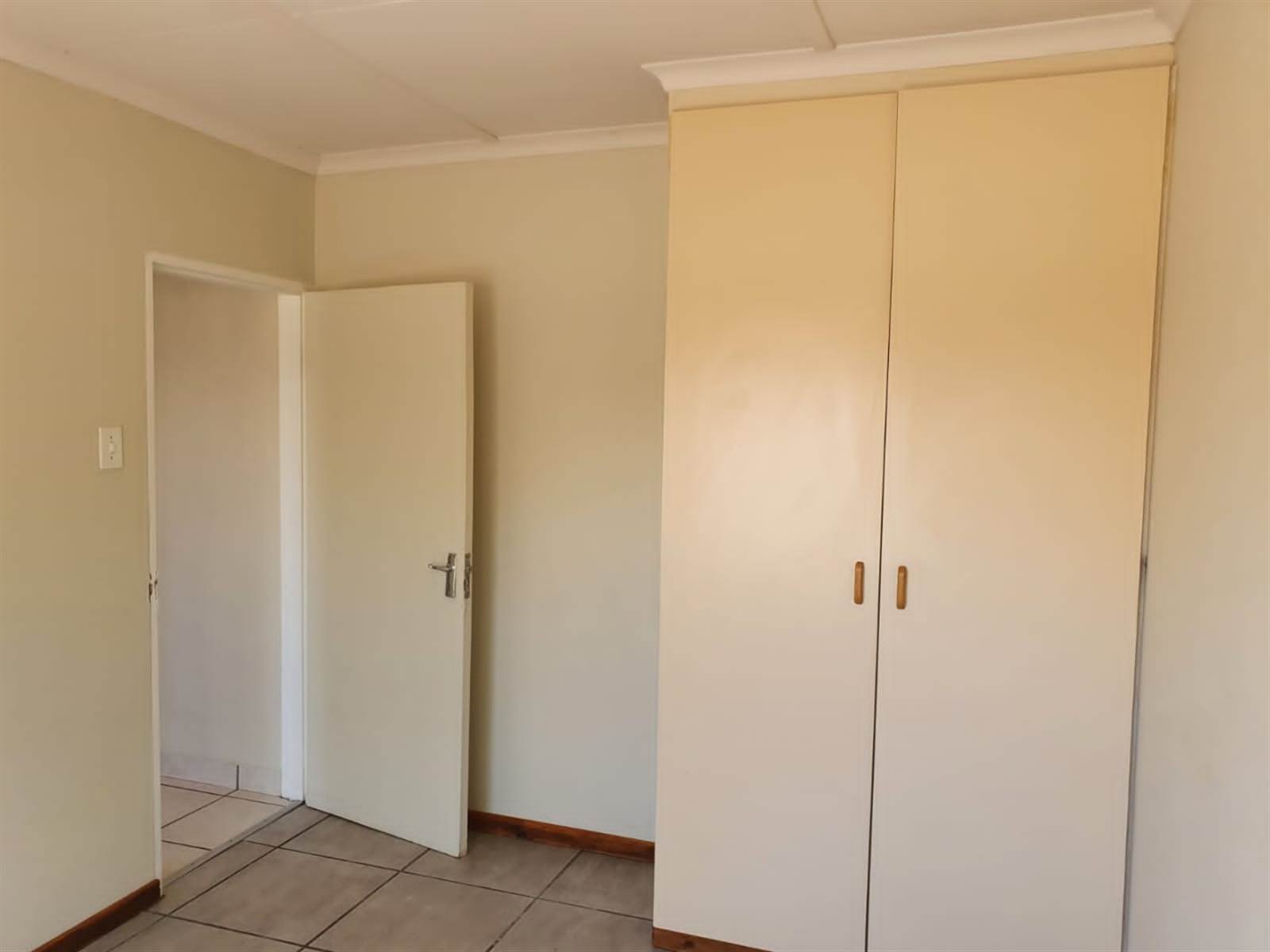 4 Bed Townhouse in Kathu photo number 12