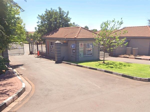4 Bed Townhouse in Kathu