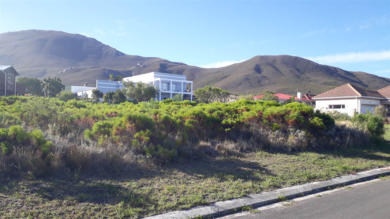 935 m² Land available in Kleinmond photo number 3