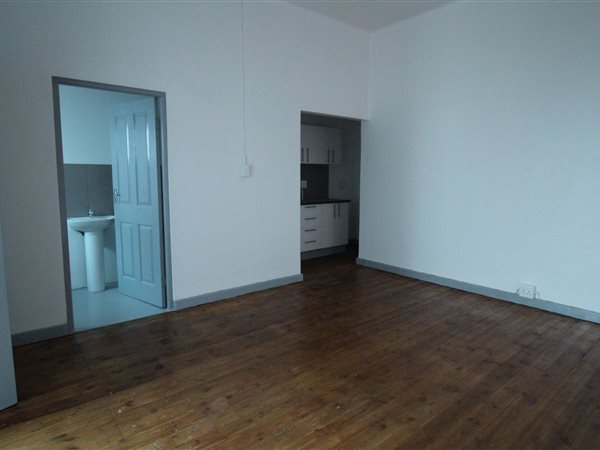 3 Bed Flat