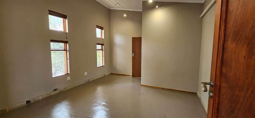 Office space in Hoedspruit photo number 5