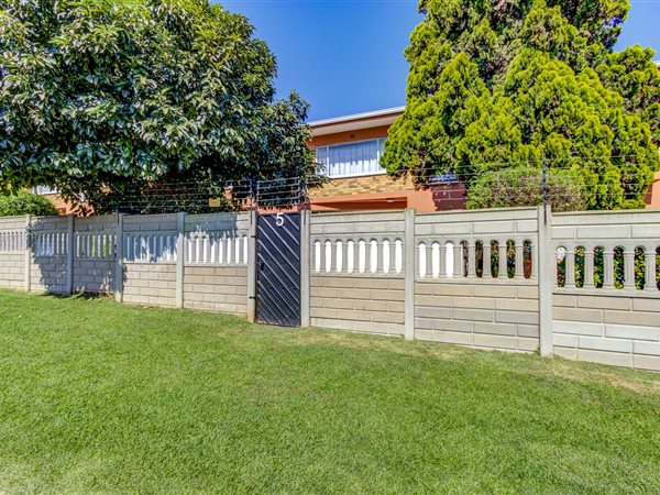2 Bedroom Townhouse 2 Bedroom Townhouse