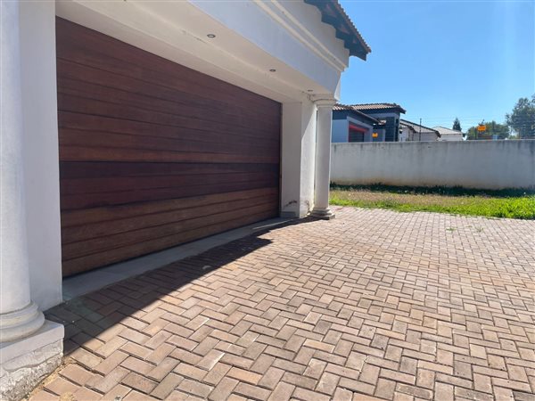 3 Bedroom House 3 Bedroom House
