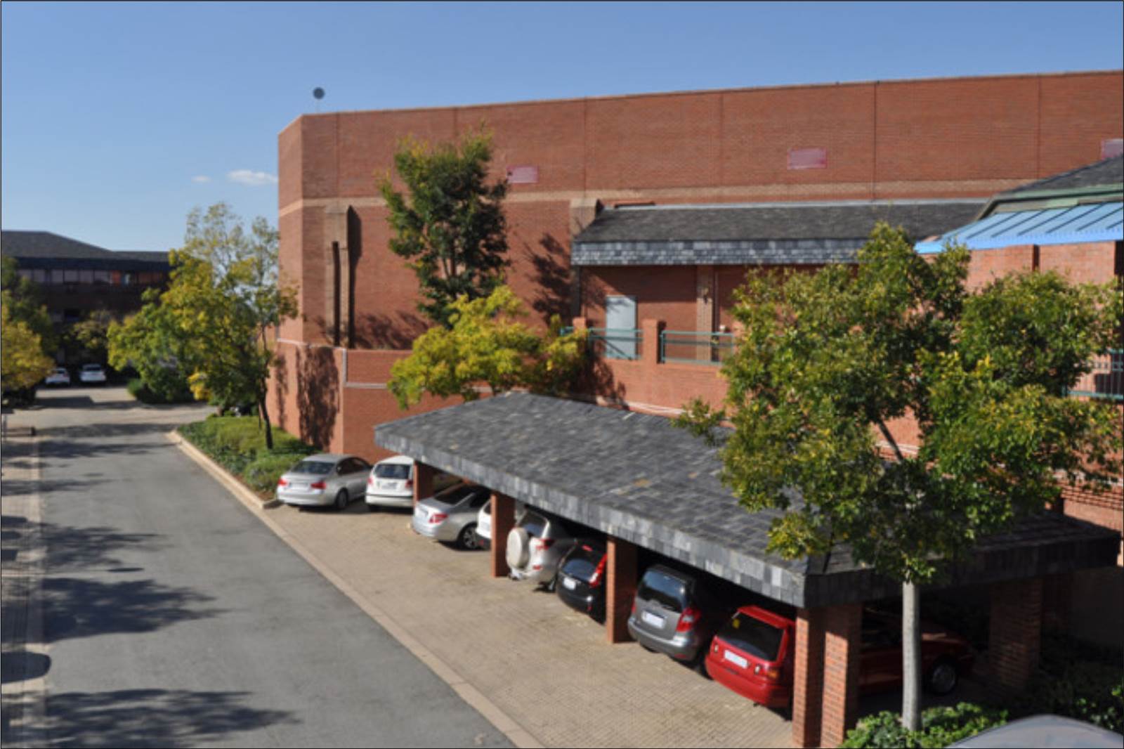 400  m² Commercial space in Bryanston photo number 5