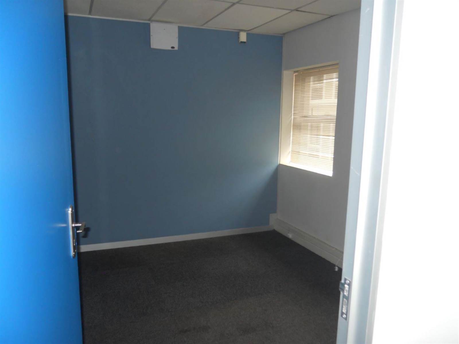 181  m² Commercial space in Woodmead photo number 14