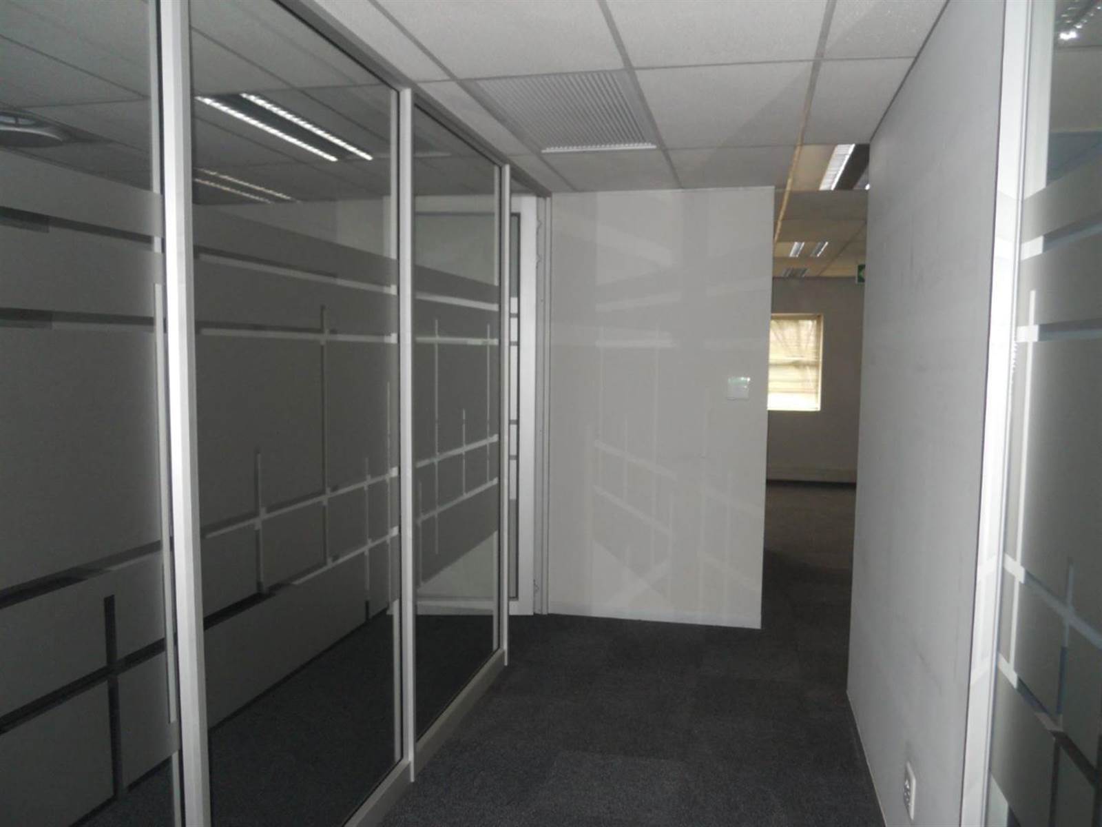 181  m² Commercial space in Woodmead photo number 15