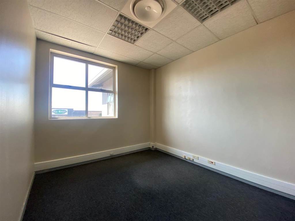 100  m² Commercial space in Milnerton Central photo number 23