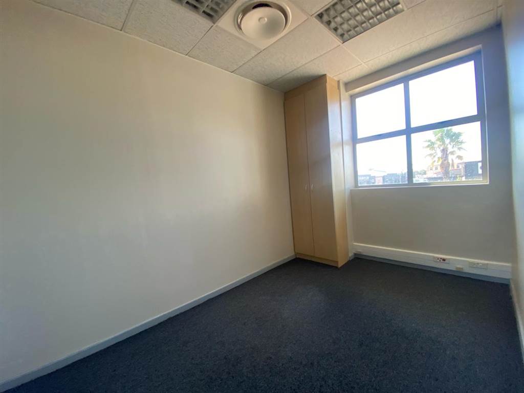 100  m² Commercial space in Milnerton Central photo number 24