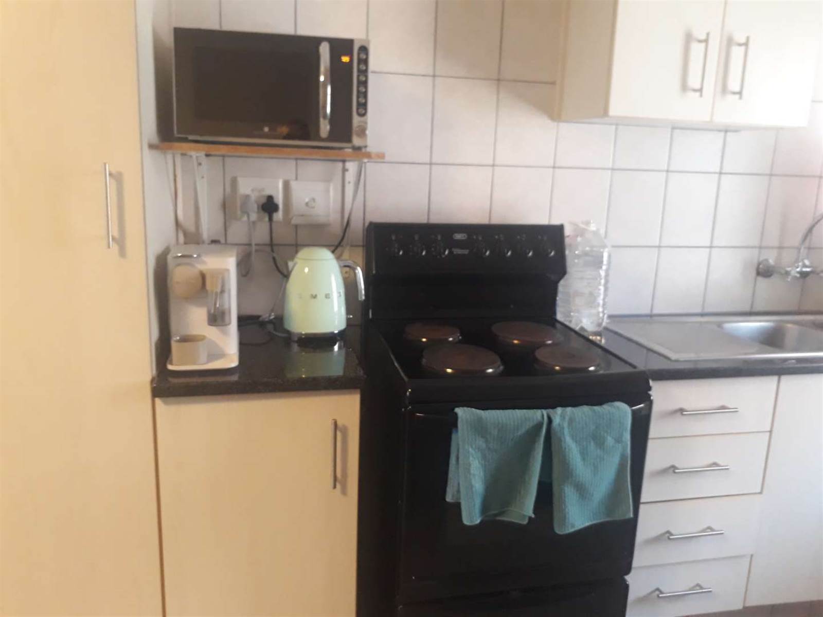 1 Bed Apartment in Sonheuwel photo number 4