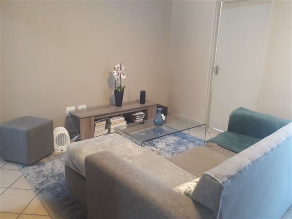 1 Bed Apartment in Sonheuwel