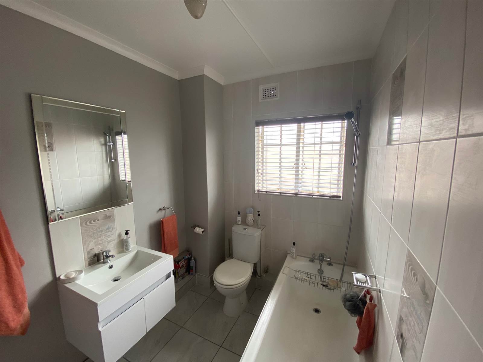 2 Bed Townhouse in Pinetown Central photo number 20