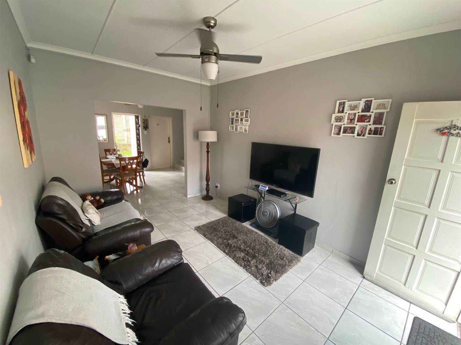 2 Bed Townhouse in Pinetown Central photo number 8
