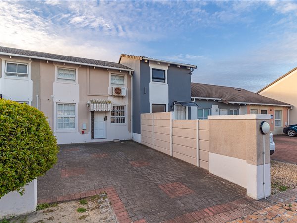 2 Bed Townhouse in Thornton