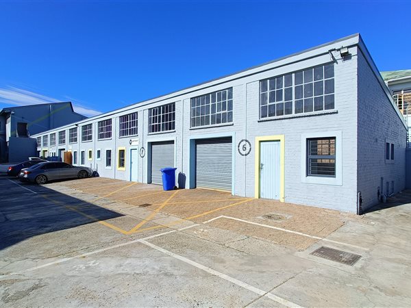 62  m² Industrial space in Maitland