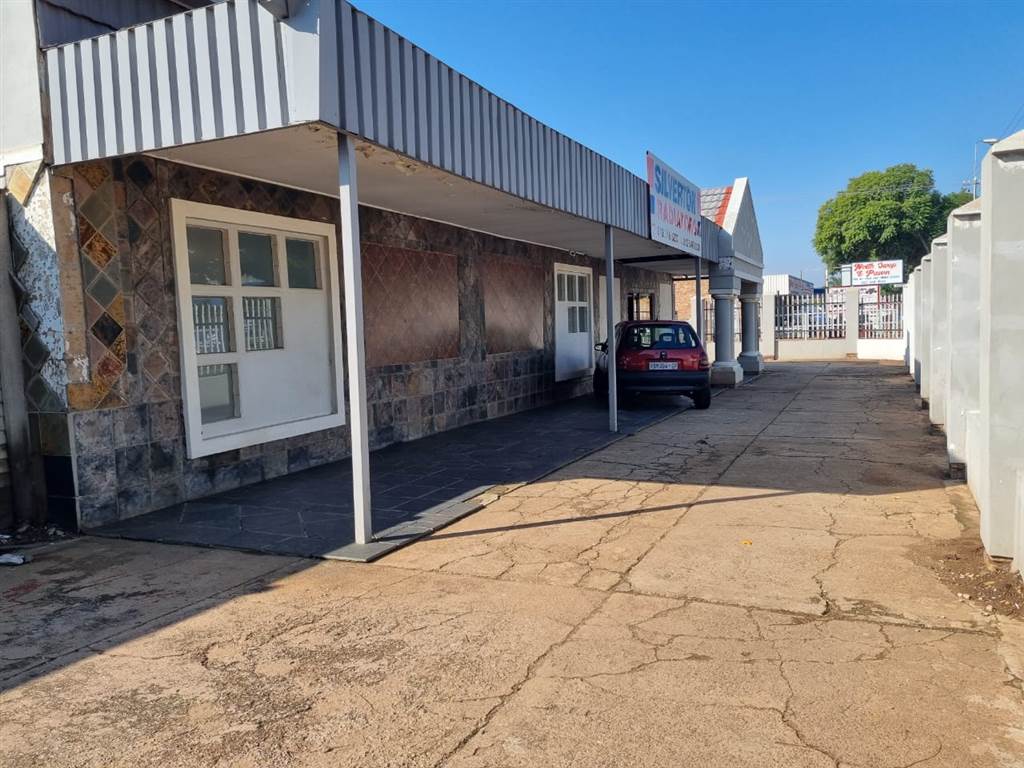 500  m² Commercial space in Pretoria North photo number 9