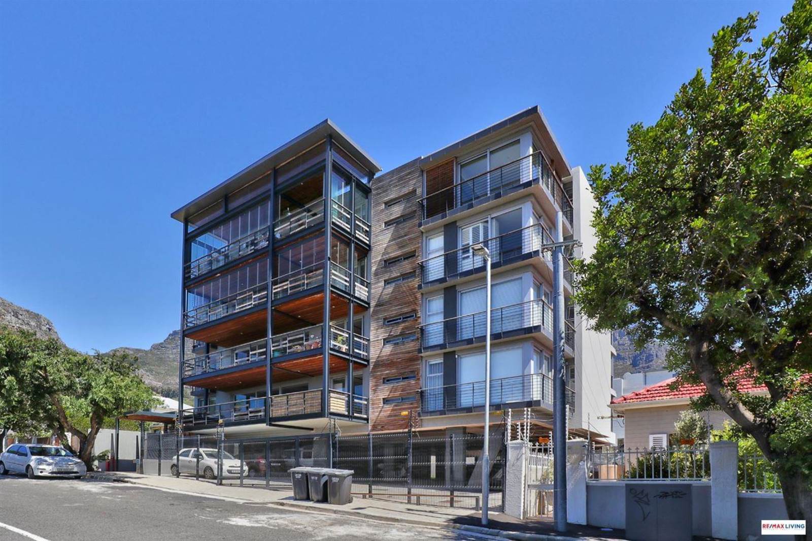 2 Bed Apartment in Vredehoek photo number 30