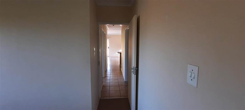 3 Bed Townhouse in Florauna photo number 16