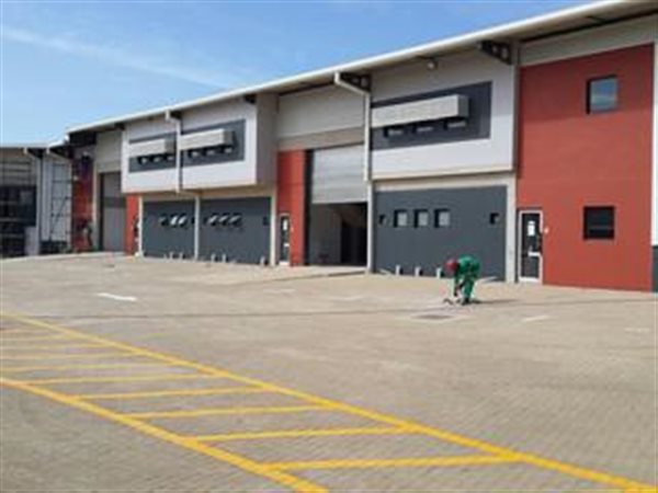 444  m² Industrial space in Cornubia