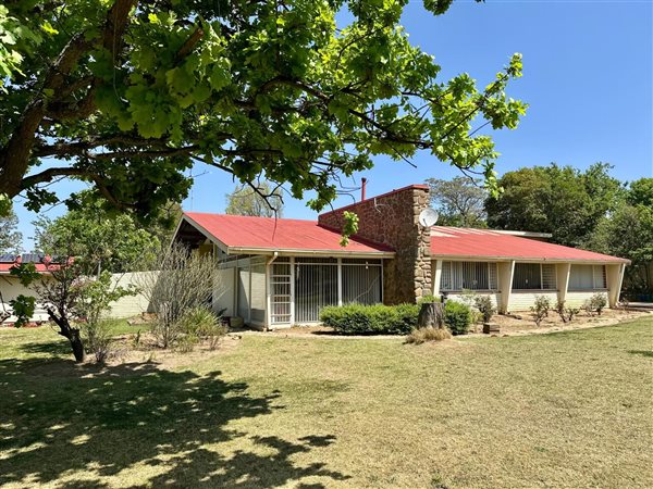 4 Bedroom House 4 Bedroom House