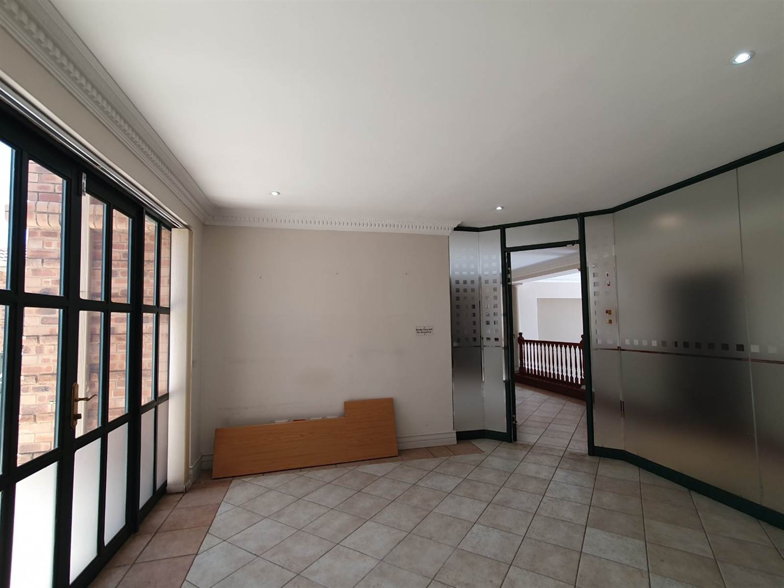 195  m² Commercial space in Bryanston photo number 3