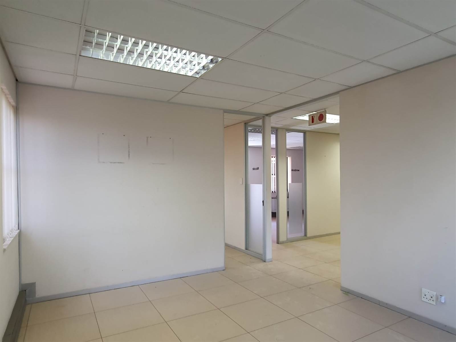 195  m² Commercial space in Bryanston photo number 10