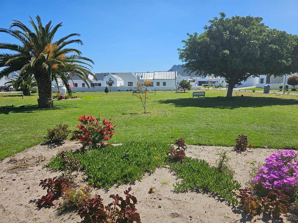 329 m² Land available in Sandbaai photo number 3
