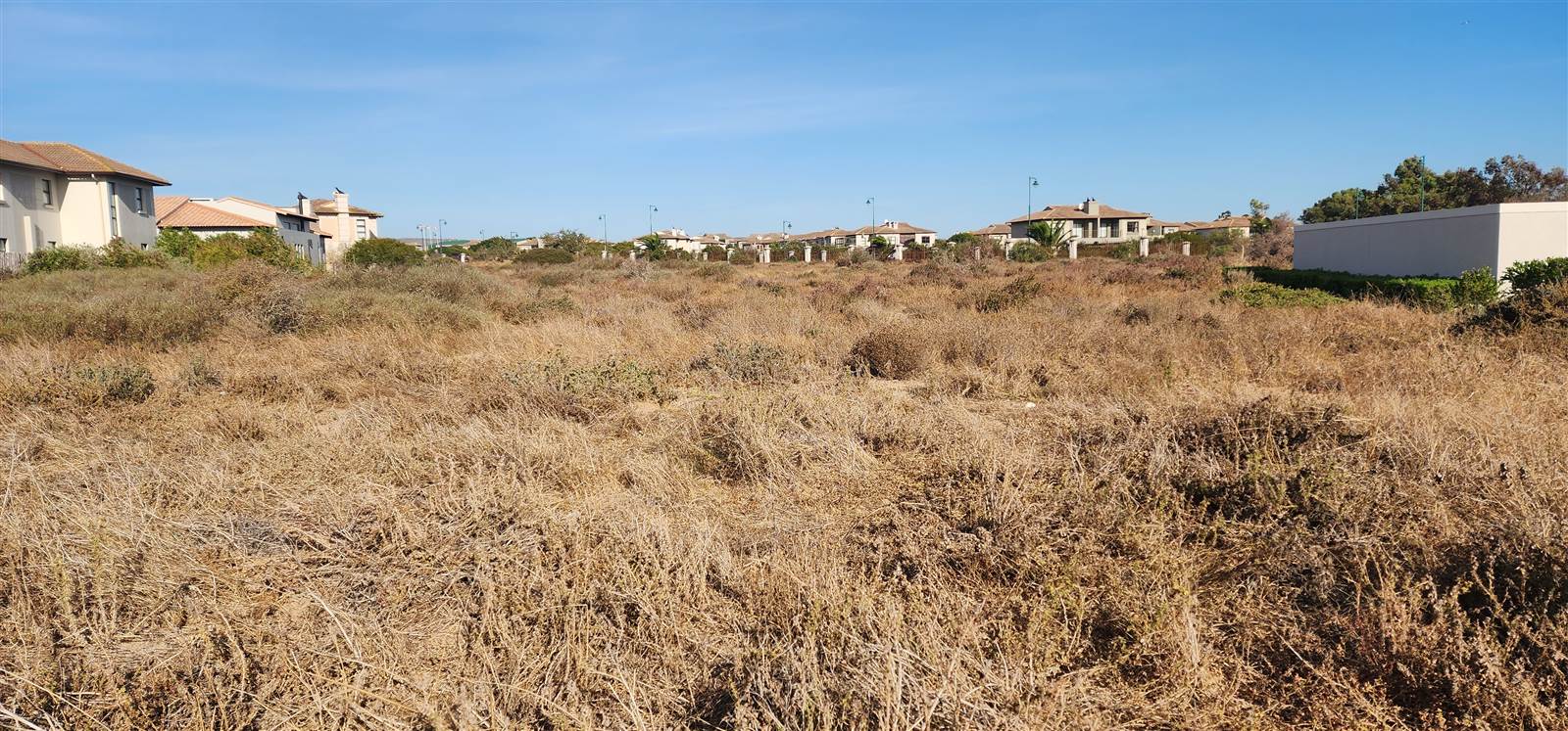 894 m² Land available in Langebaan Country Estate photo number 2