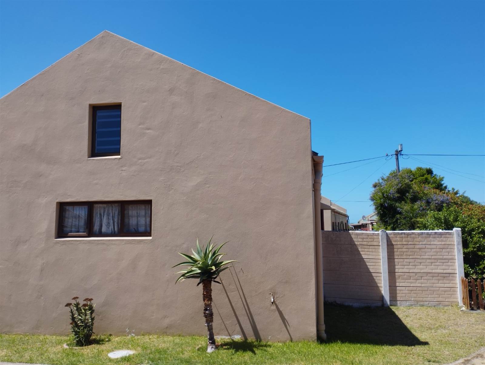 2 Bed Townhouse in Stilbaai photo number 19