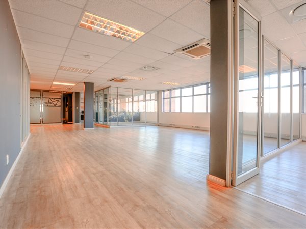 397  m² Office Space