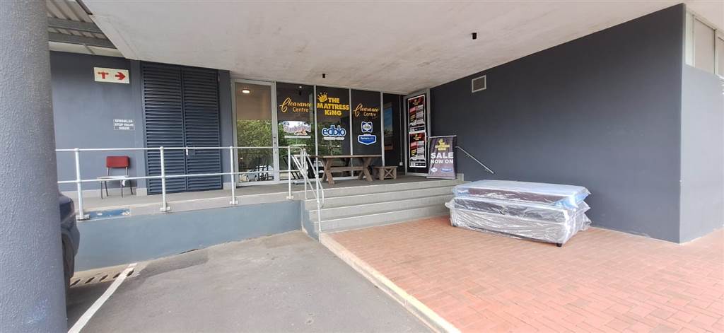 650  m² Retail Space in Durban North photo number 1