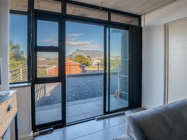 2 Bed Apartment in Milnerton Central