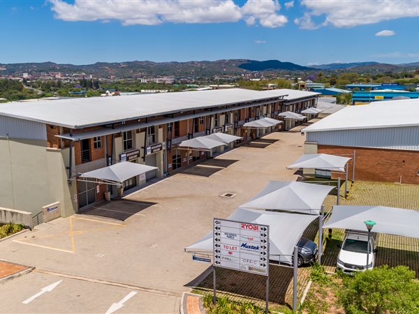 353  m² Industrial space