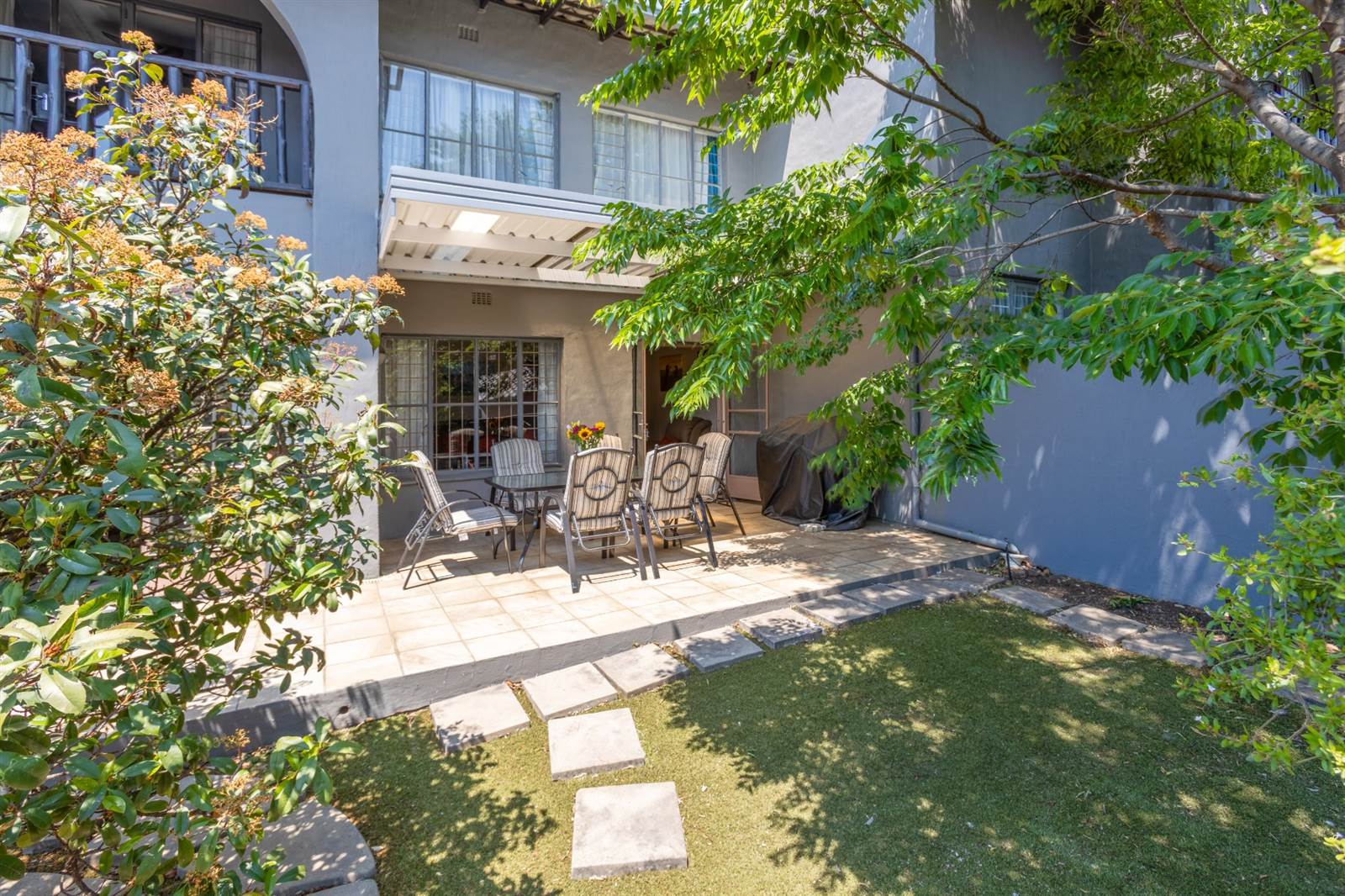 3 Bed Townhouse in Northcliff photo number 16