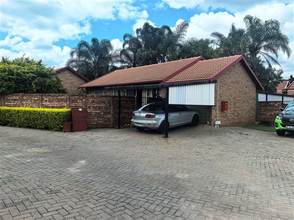 2 Bedroom Townhouse 2 Bedroom Townhouse
