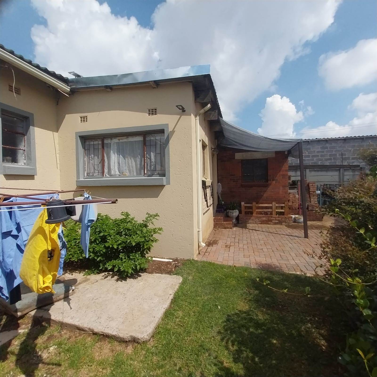 2 Bed House in Johannesburg Central and CBD photo number 5