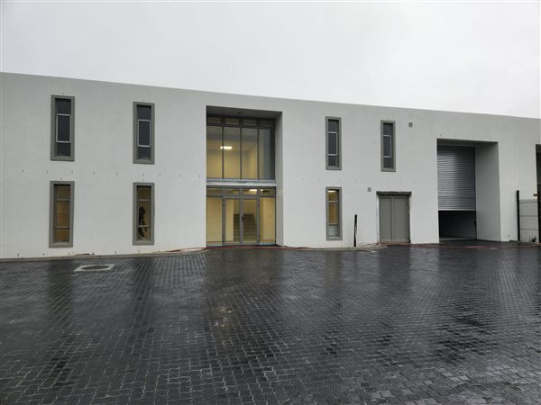 600  m² Industrial space